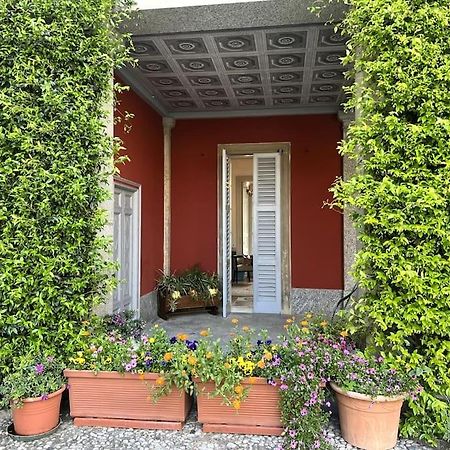 Stazione Canzo Esterno foto