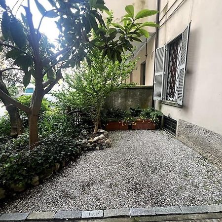 Stazione Canzo Esterno foto