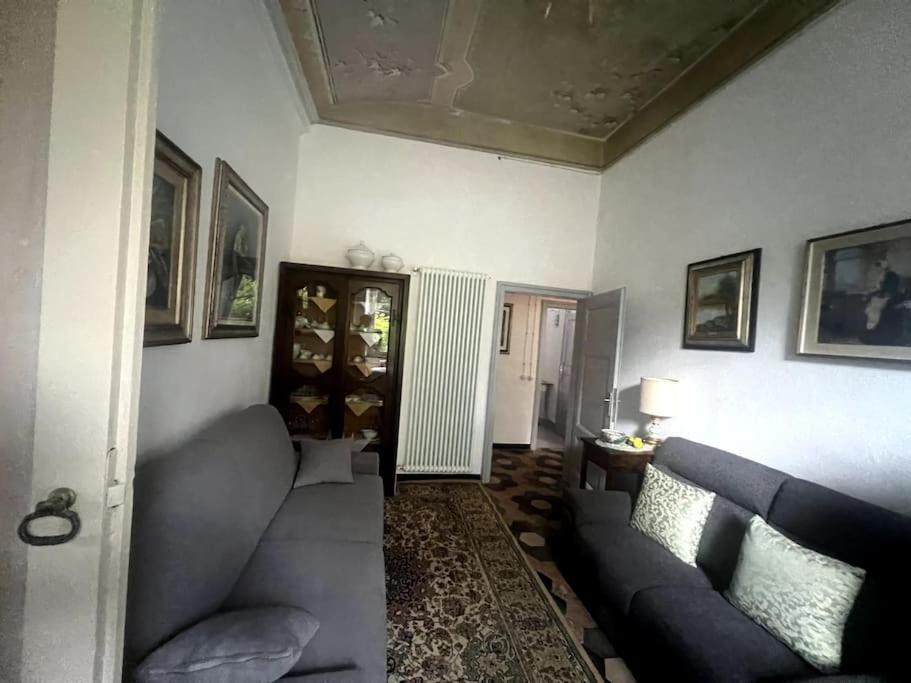 Stazione Canzo Esterno foto